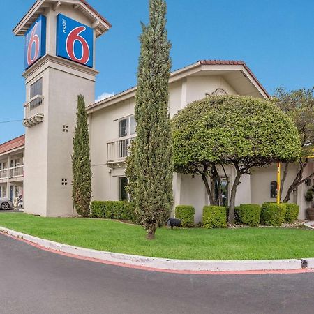 Motel 6-Dallas, Tx - Market Center エクステリア 写真