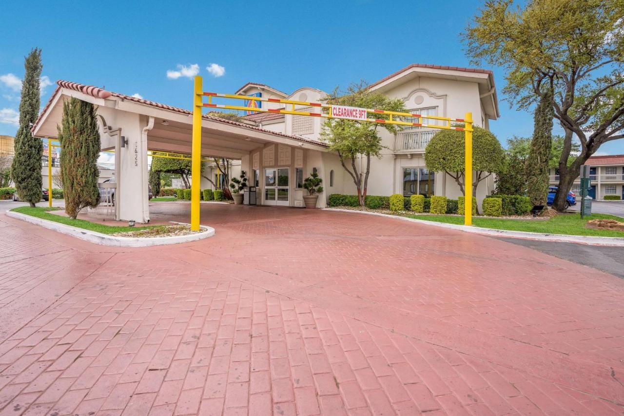 Motel 6-Dallas, Tx - Market Center エクステリア 写真