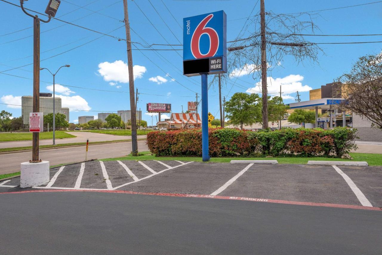 Motel 6-Dallas, Tx - Market Center エクステリア 写真