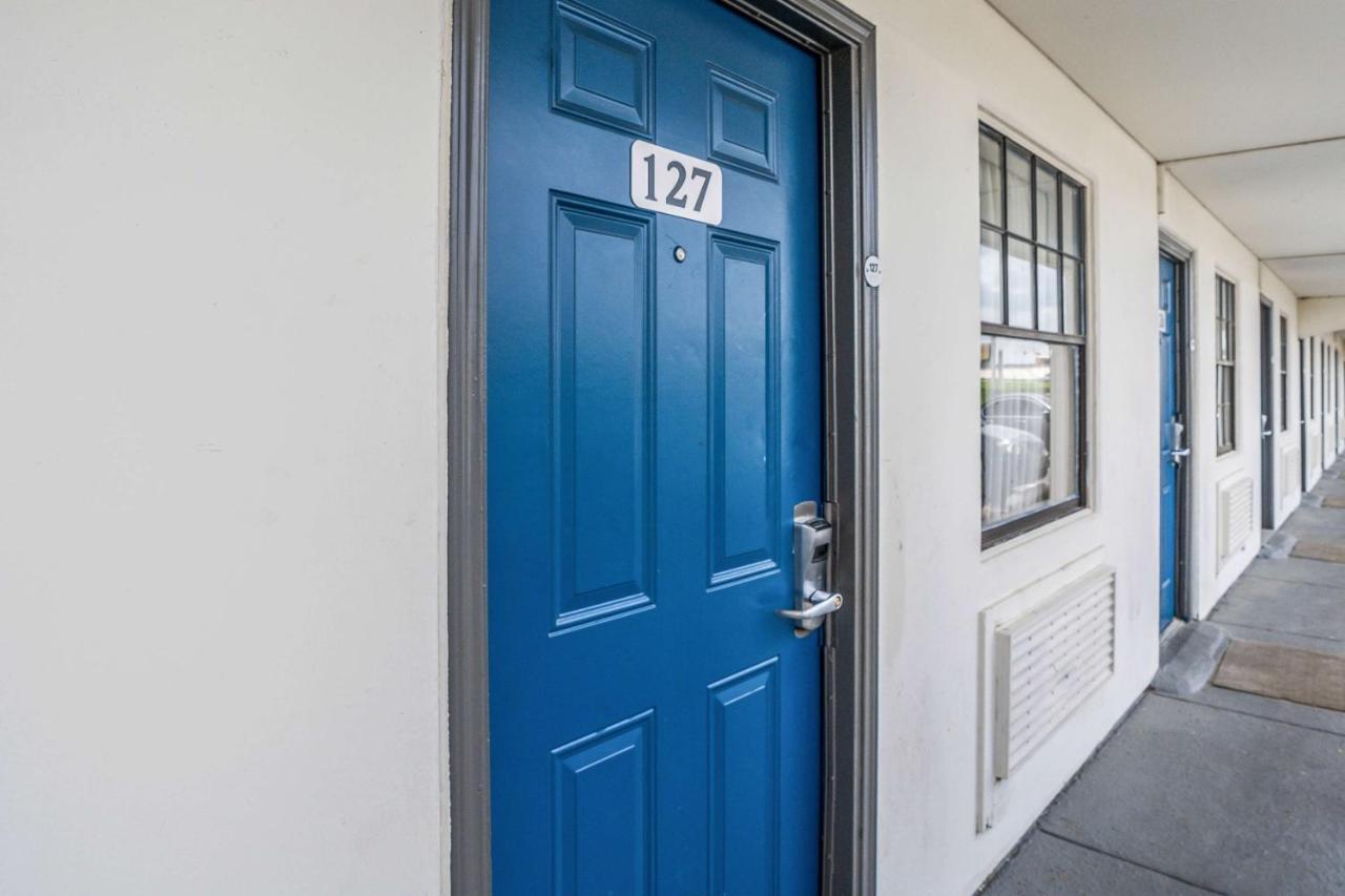 Motel 6-Dallas, Tx - Market Center エクステリア 写真