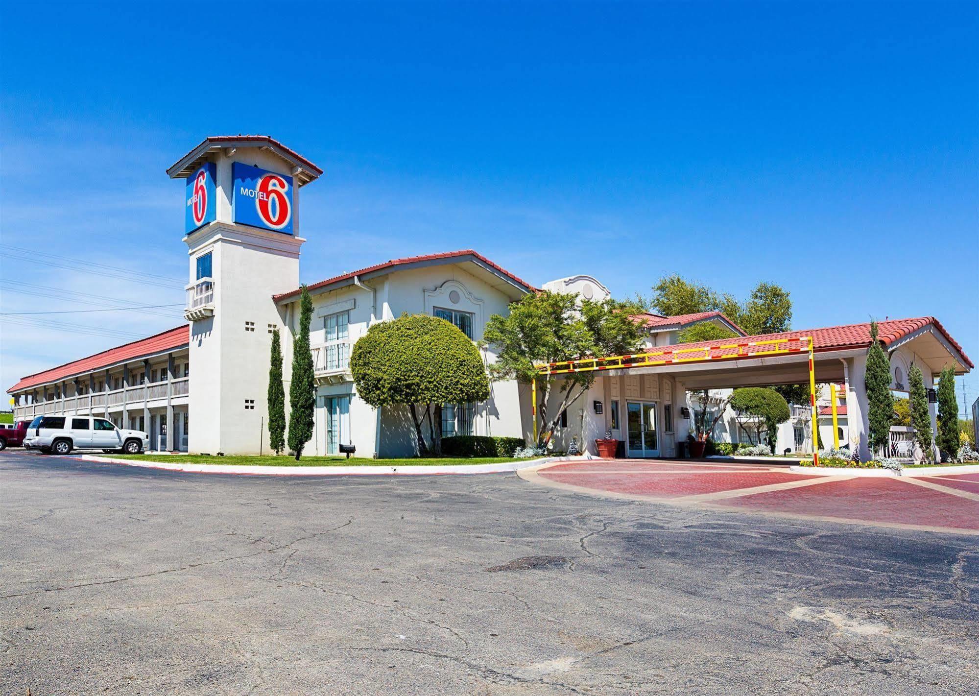 Motel 6-Dallas, Tx - Market Center エクステリア 写真